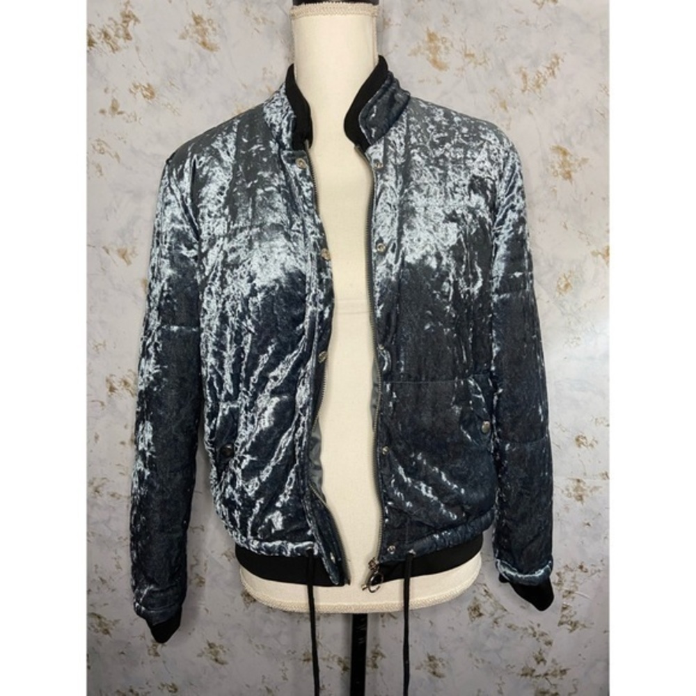 Crushed Blue Velvet Zip Up Jacket Size‎ Medium
